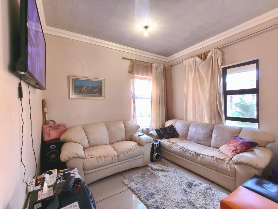 4 Bedroom Property for Sale in Mooivallei Park North West